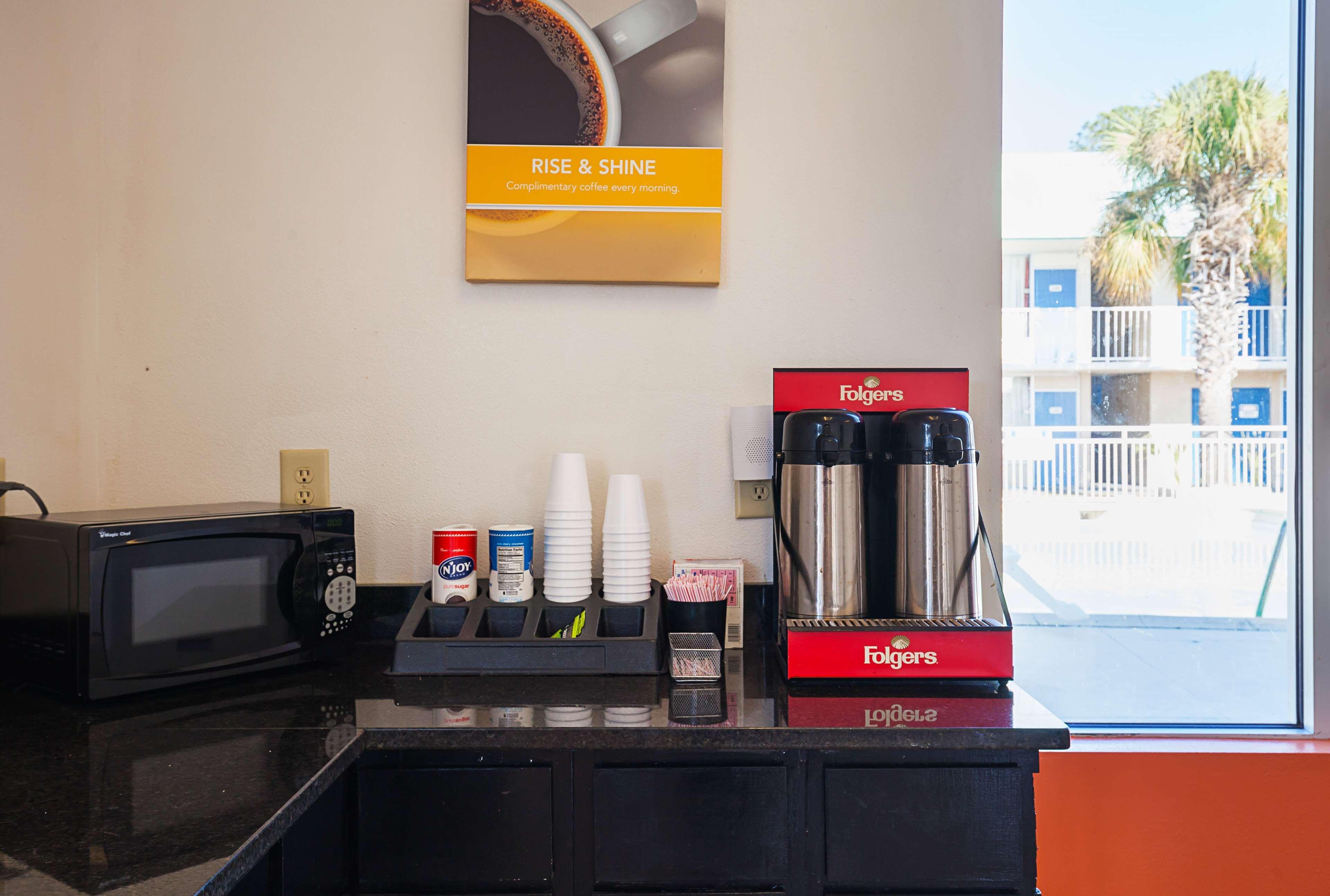 Bar/Salón Motel 6 Tifton, GA