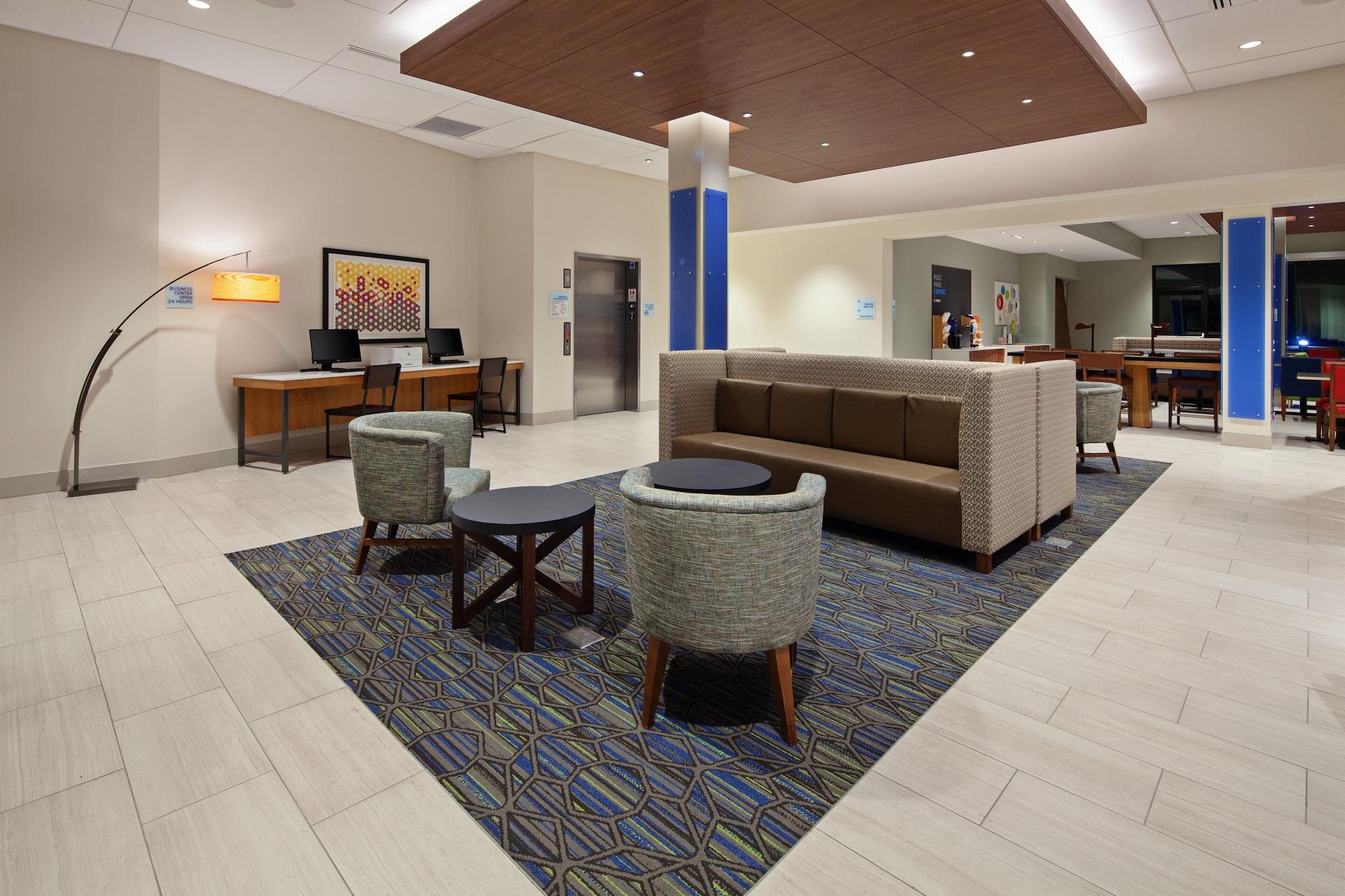 Vista Exterior Holiday Inn Express Hotel & Suites Ventura by IHG