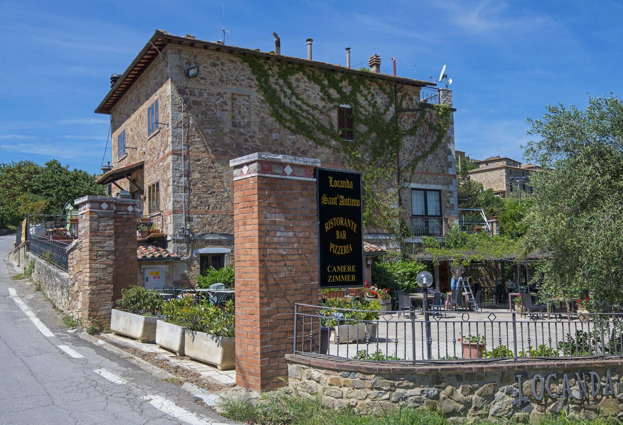 Vista Exterior Locanda Sant'Antimo