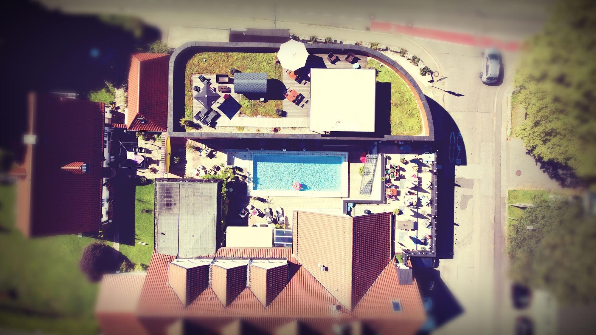 Vista Exterior Melbo’s Home