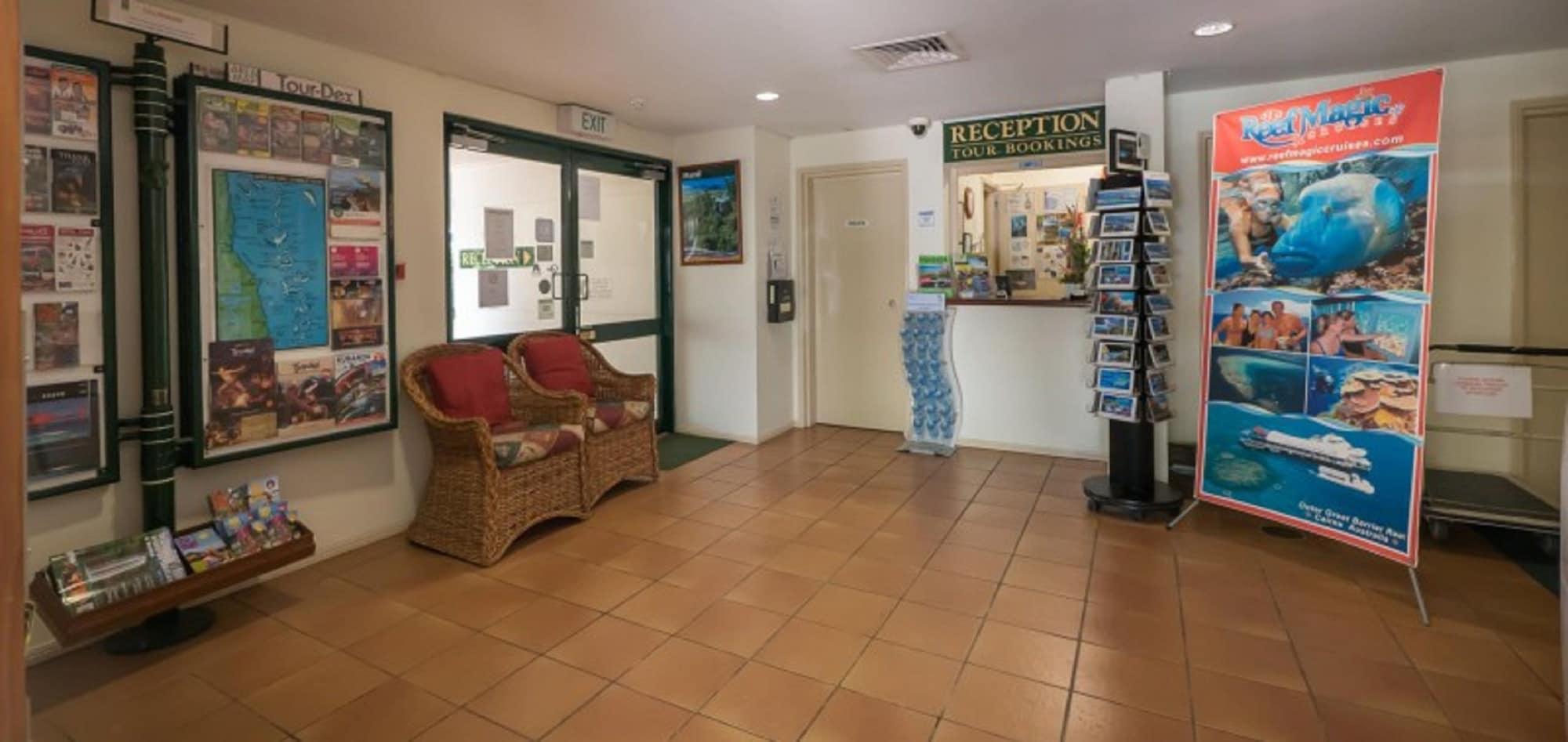 Vista Lobby Tropic Towers Apartments