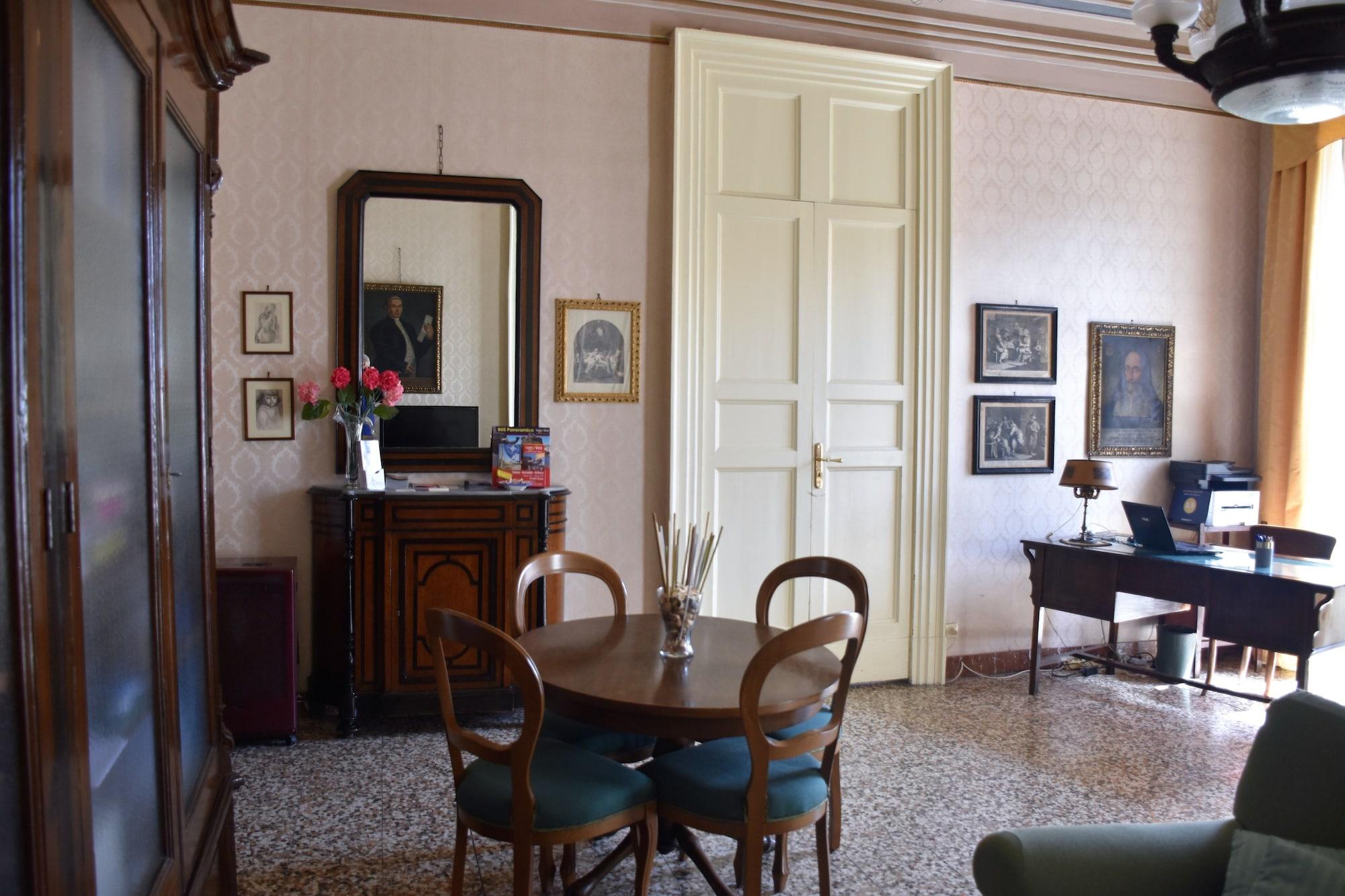 Vista Lobby B&B al Teatro Massimo