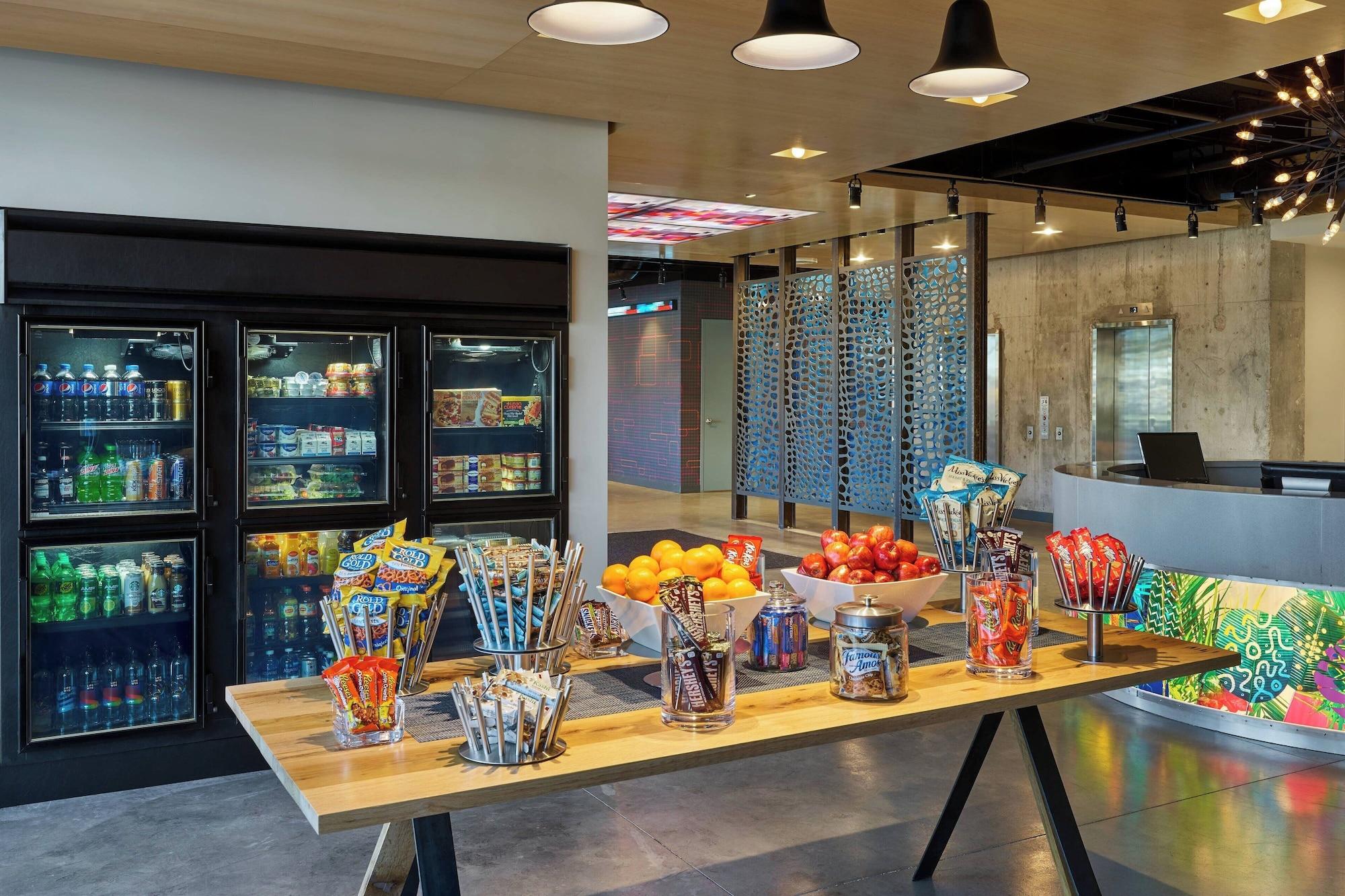Restaurant Aloft Miami Airport