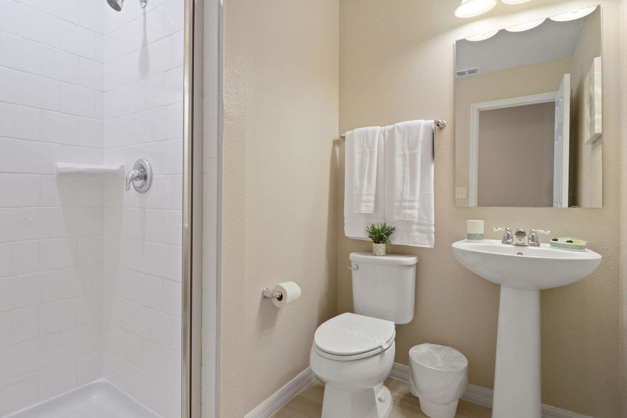Equipamiento de Habitación Wonderful 4 Bed Close to Disney w GameRoom 5150