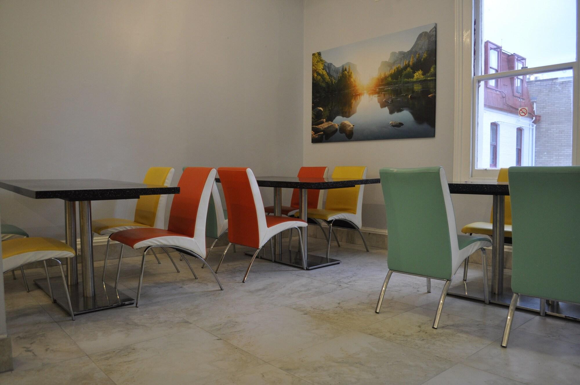 Restaurant The Backpackers Imperial Hotel - Hostel