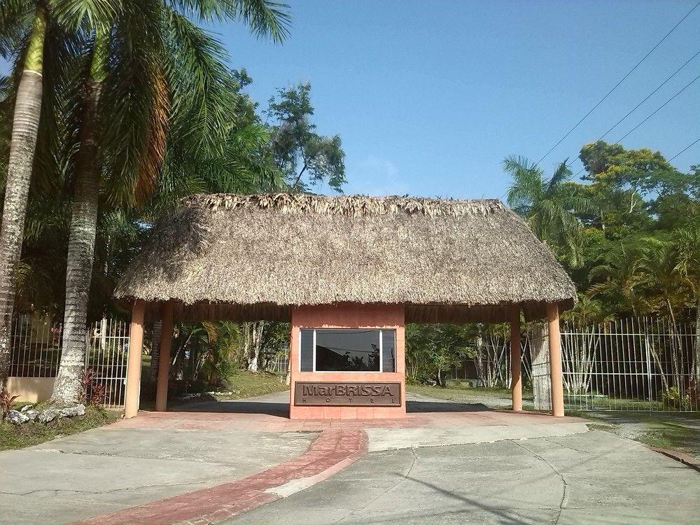 Vista Exterior Hotel Marbrissa