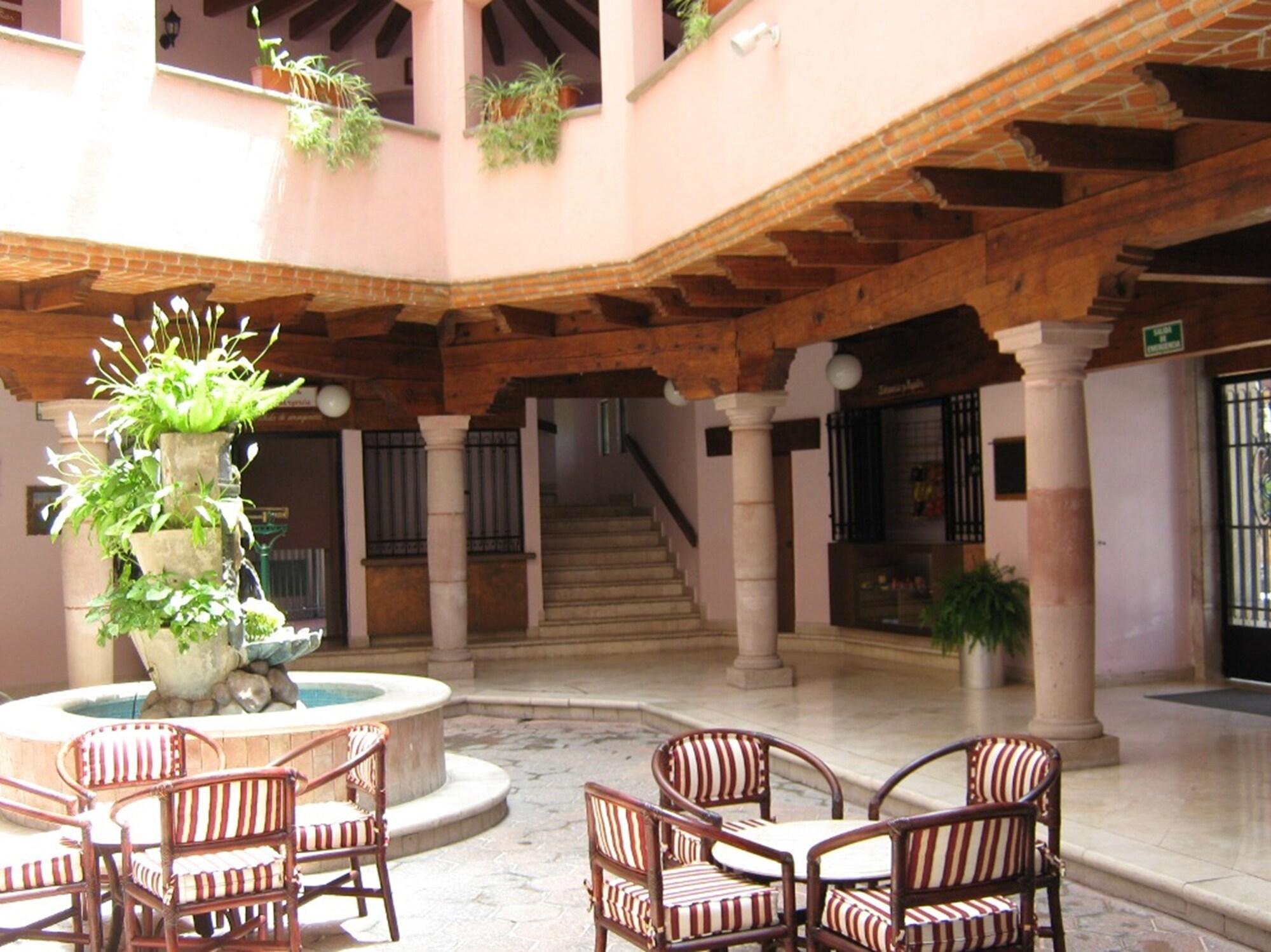 Vista Exterior Hotel Del Parque