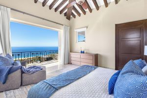 Alquiler Vacacional - 6 br Pacific view home close to beach and Cabo Marina.