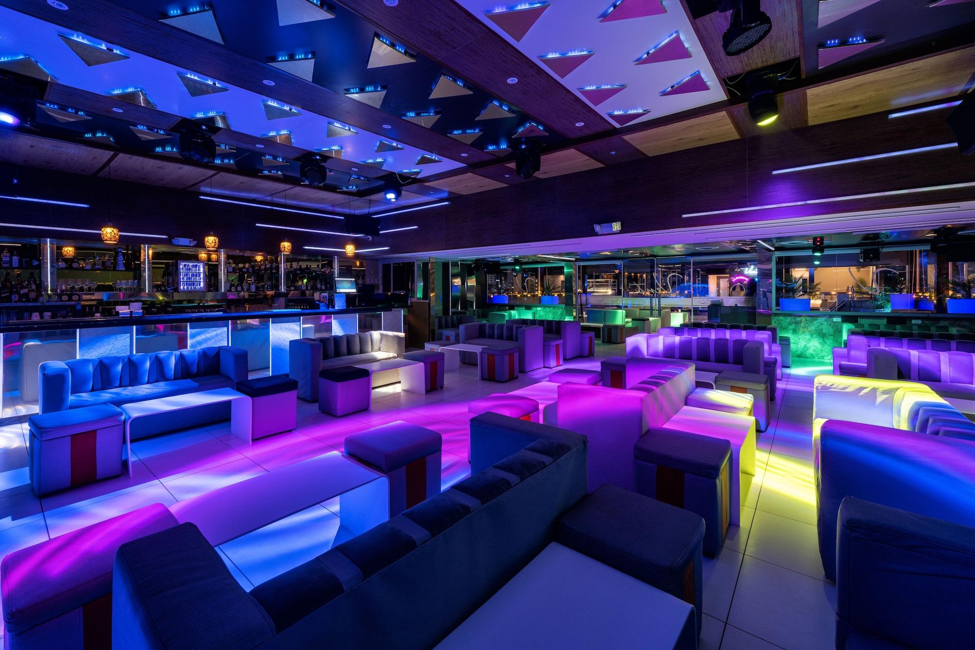 Bar/Salón W&P Santo Domingo