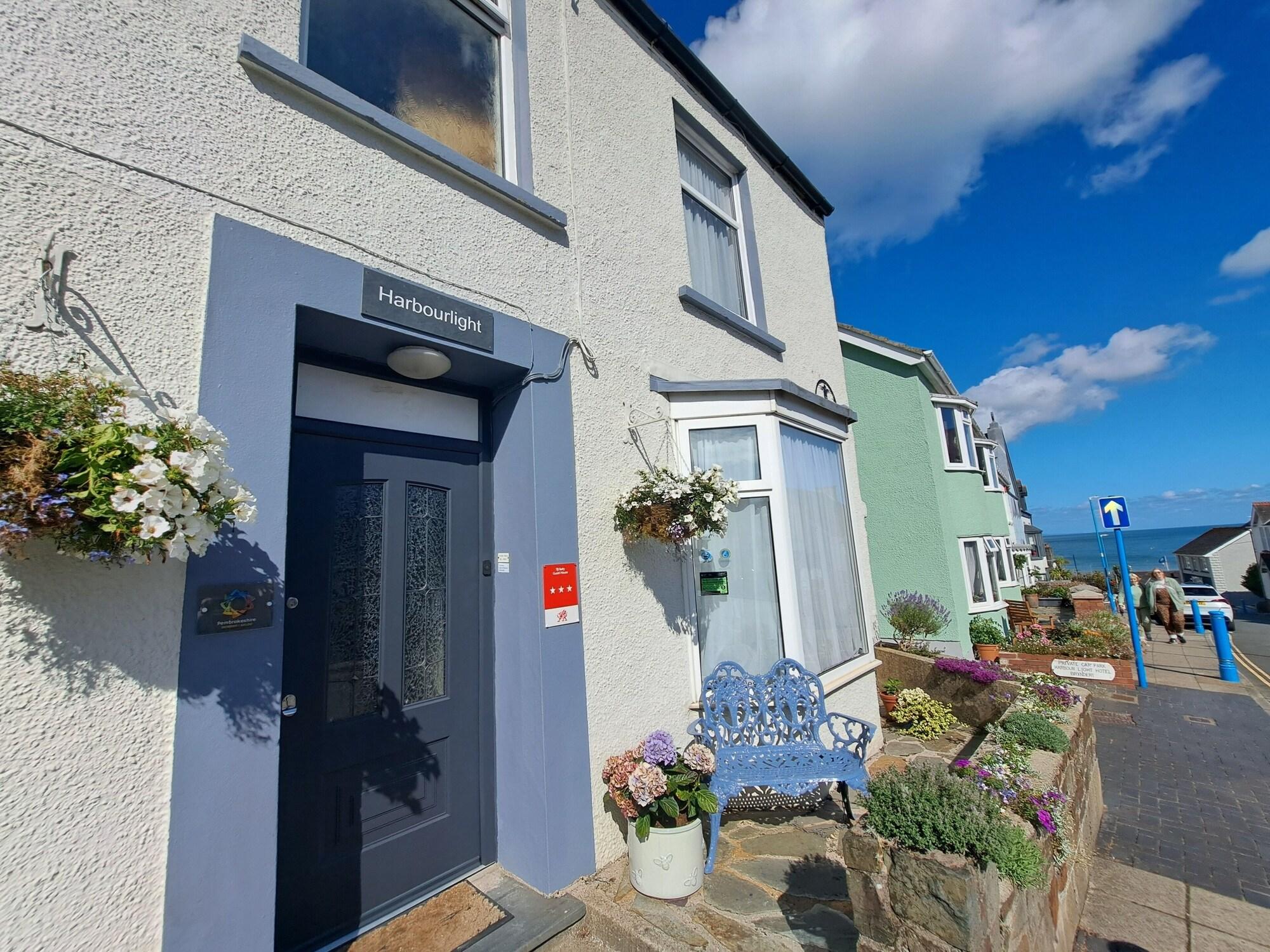 Varios Harbourlight Guest House