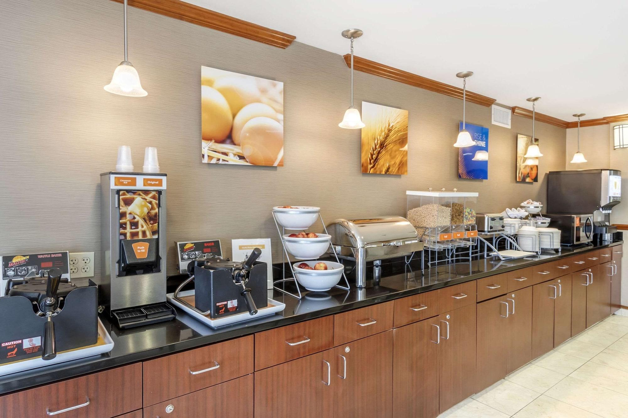 Restaurant Comfort Inn & Suites Airport Convention Center
