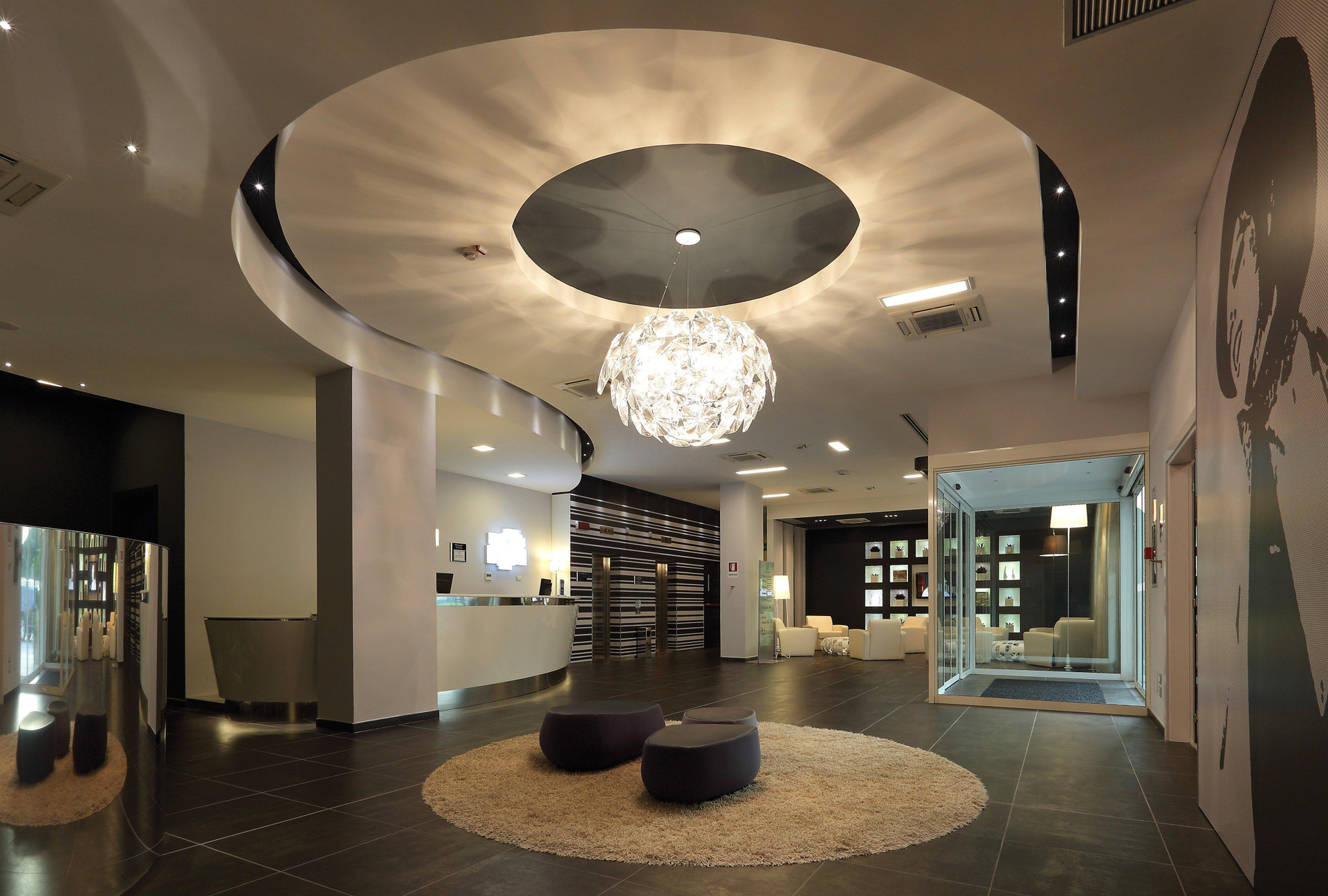 Vista Lobby Holiday Inn Milan Nord Zara by IHG