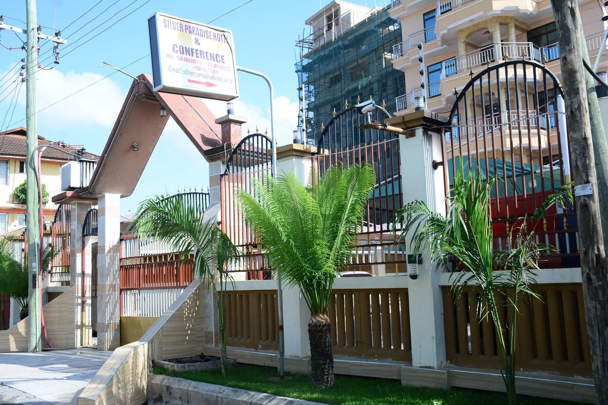 Vista Exterior Silver Paradise Hotel