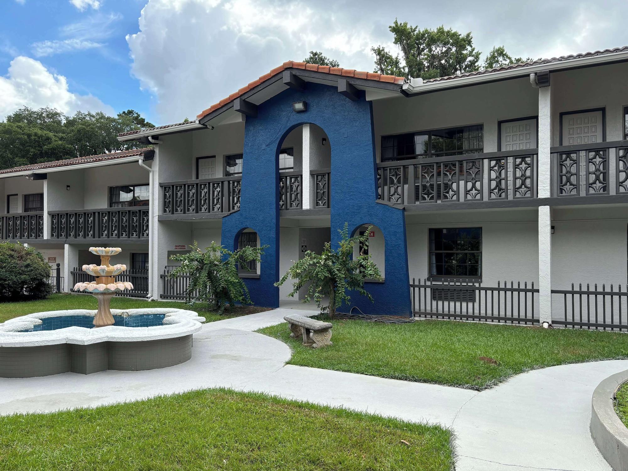 Varios Motel 6 Tallahassee, FL – North Monroe