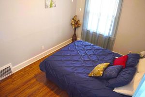 Alquiler Vacacional - CORNER OF CALM IN THE  OF CEDAR RAPIDS!