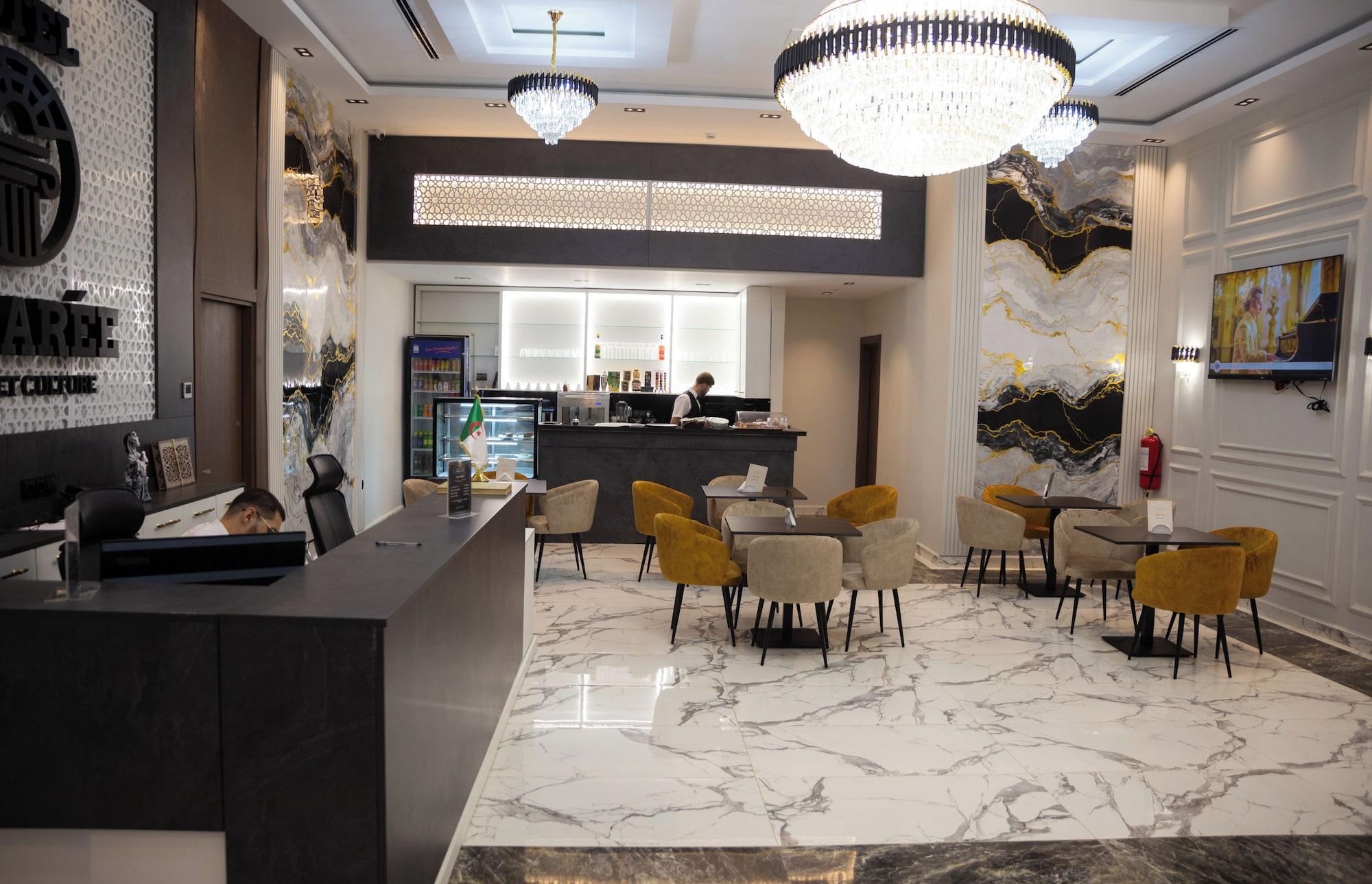 Bar/Salón Hotel Césarée