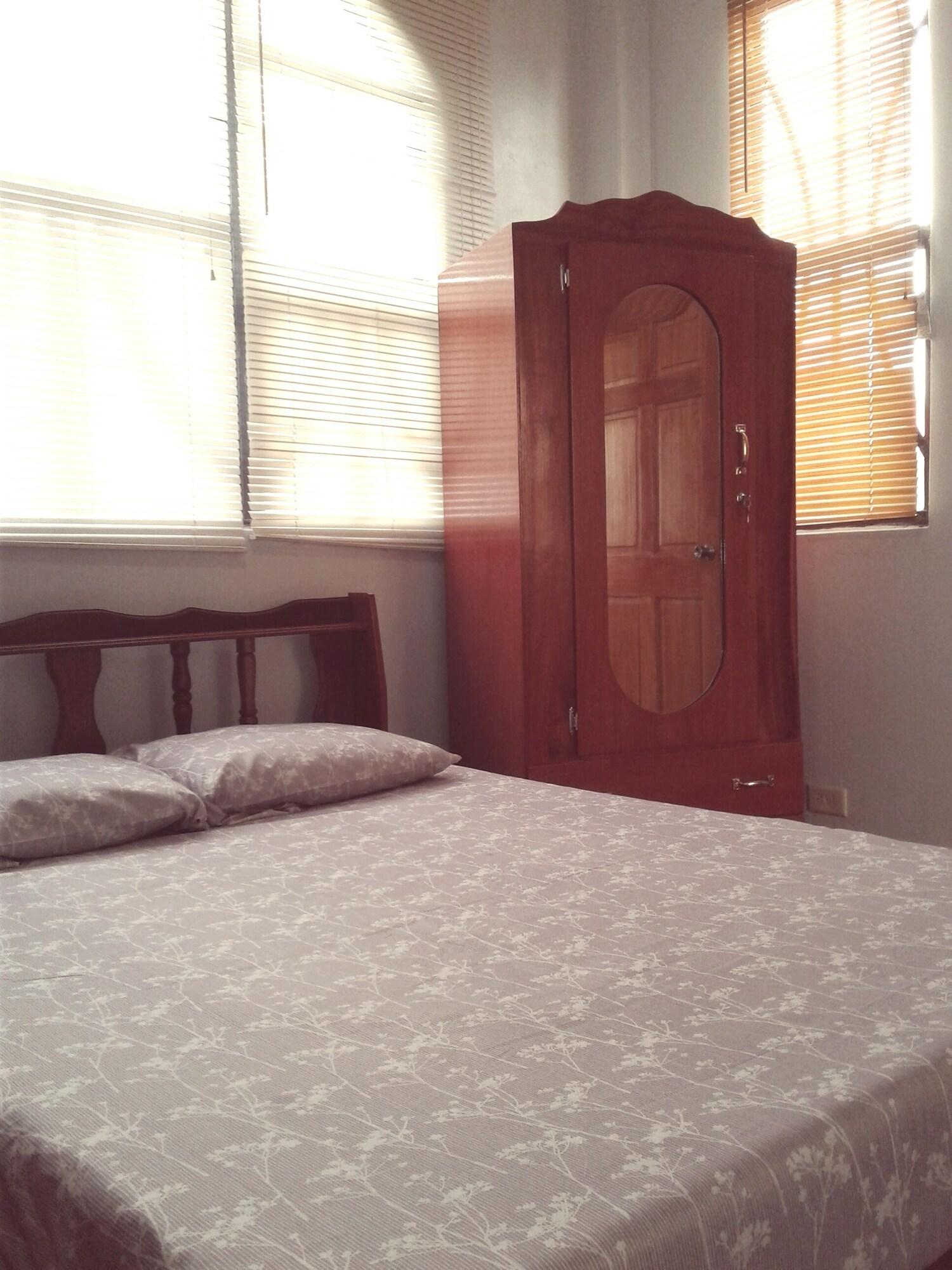 Varios Apartments 145 - Hostel