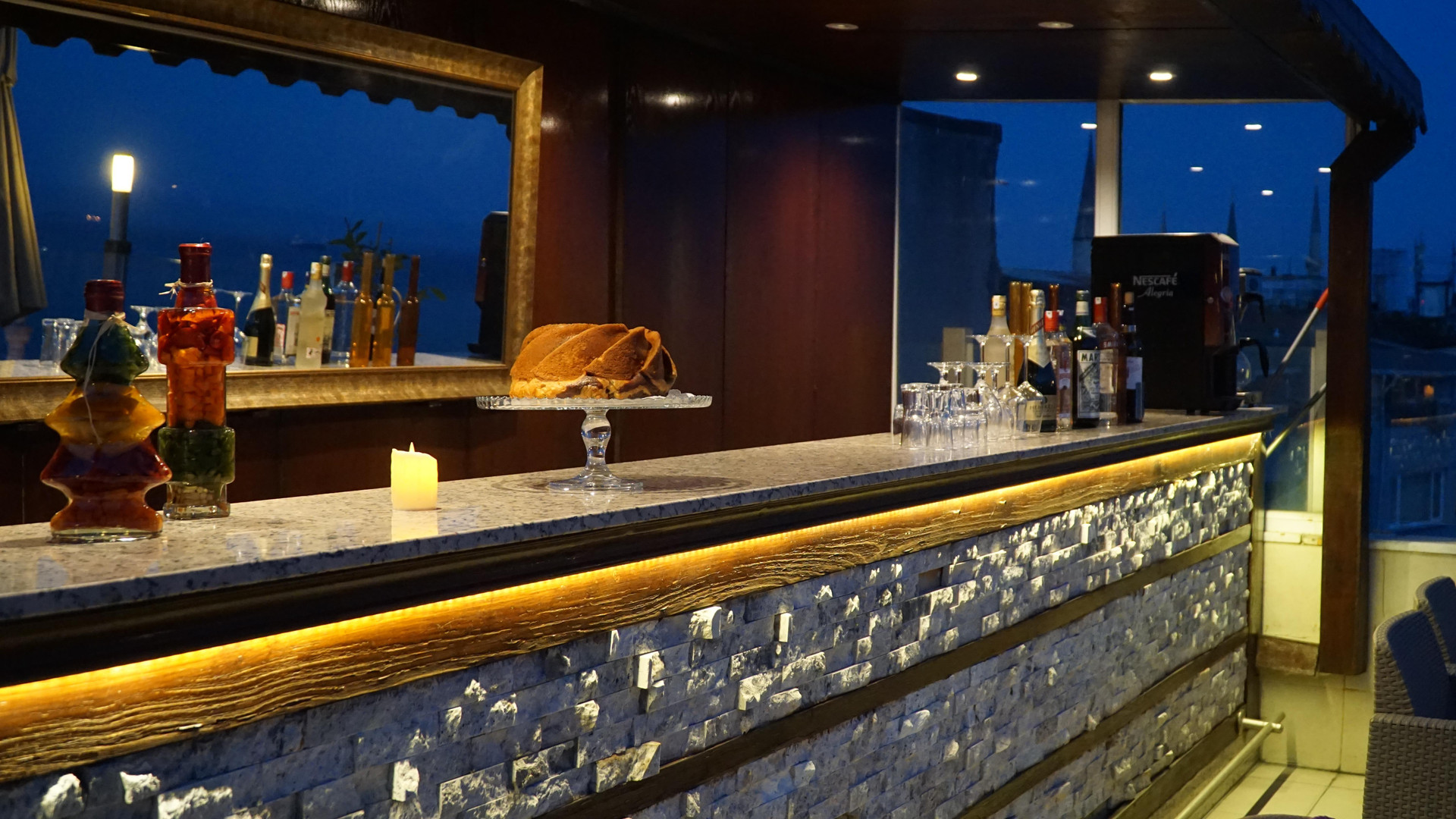 Varios Recital Hotel