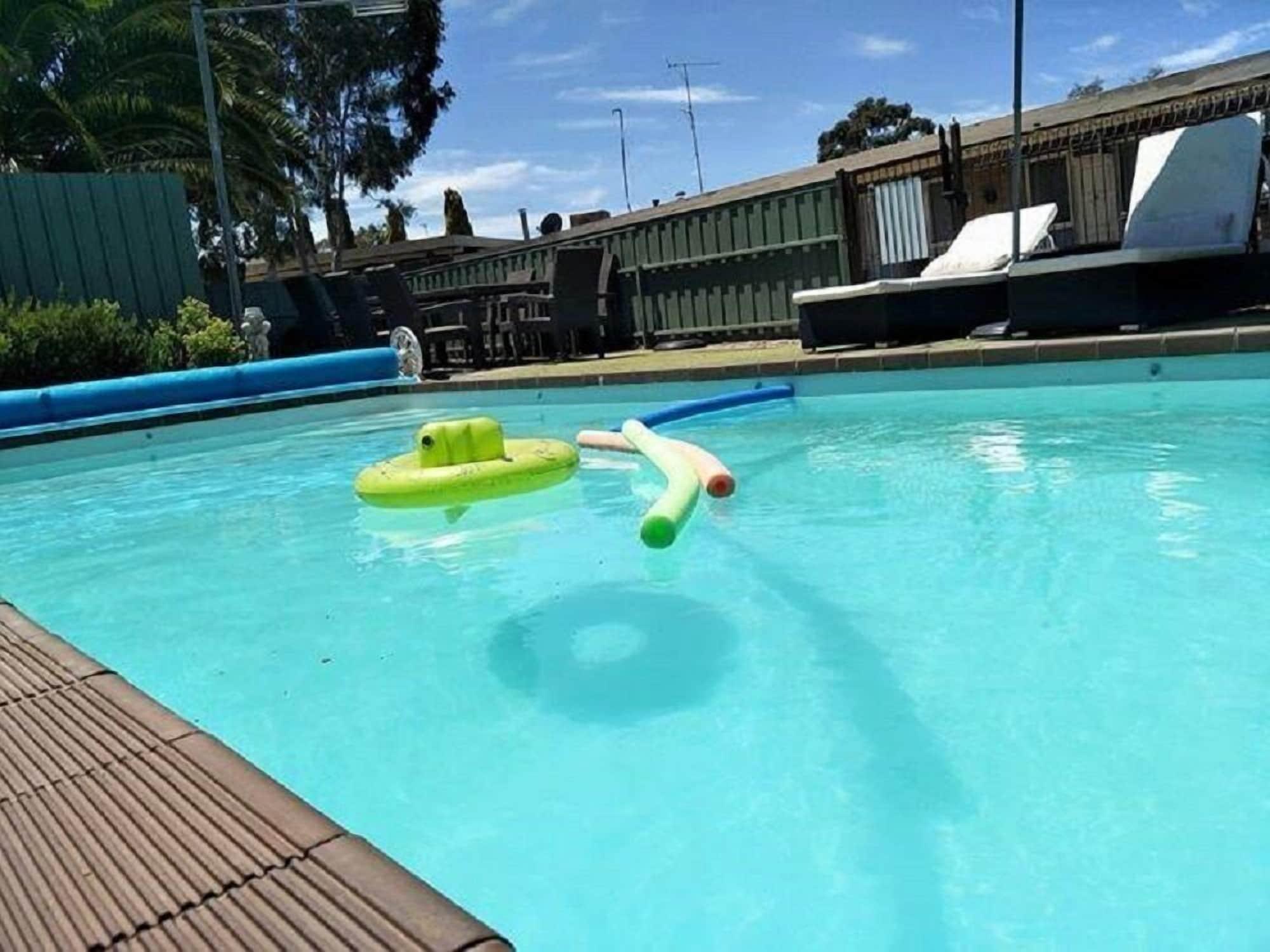 Varios Smerdon Lodge Motel