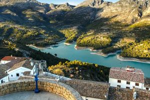 Actividad - Excursión a Guadalest, Altea y Fuentes del Algar