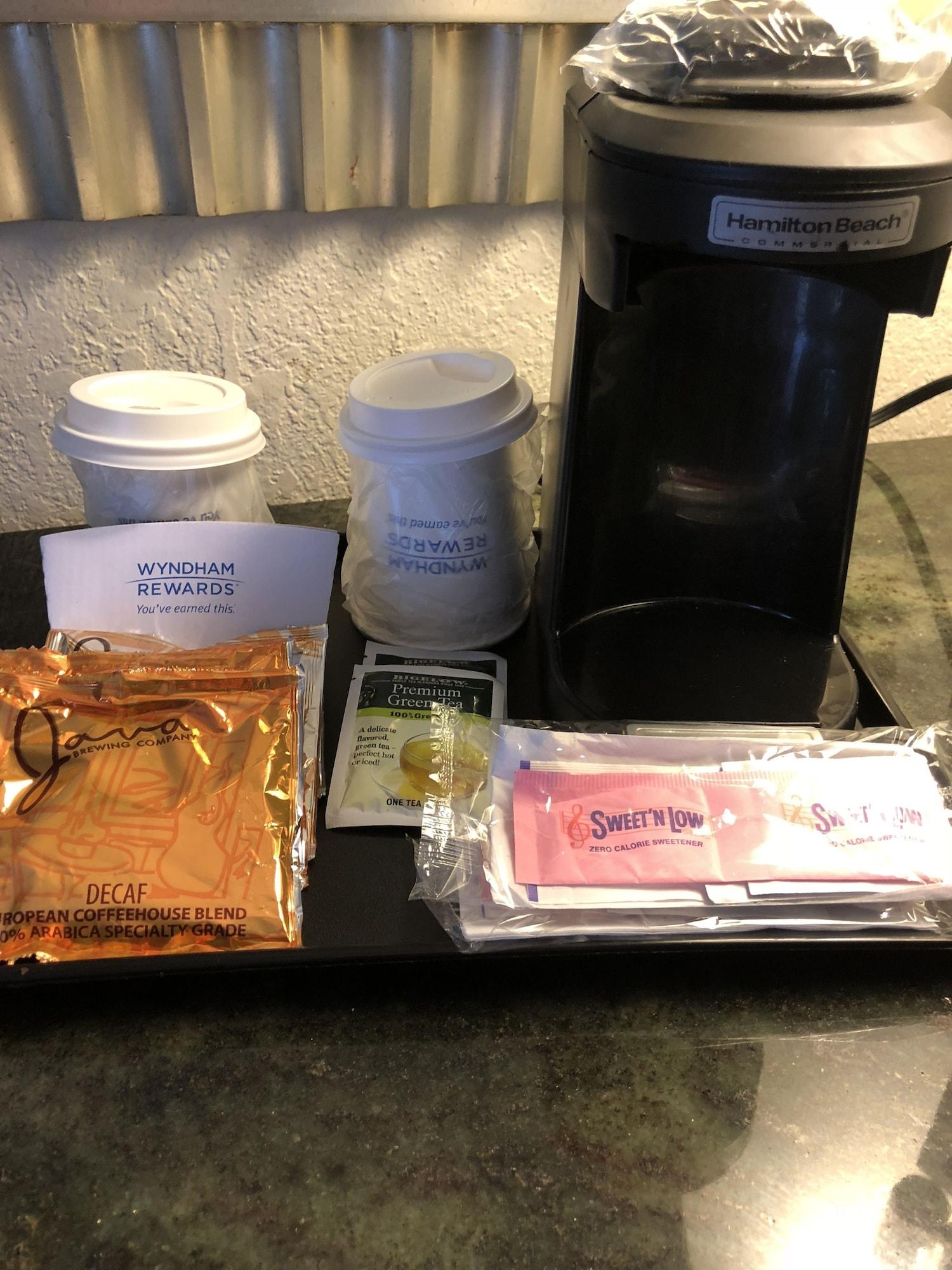 Set de Habitación Days Inn by Wyndham Miami Airport North