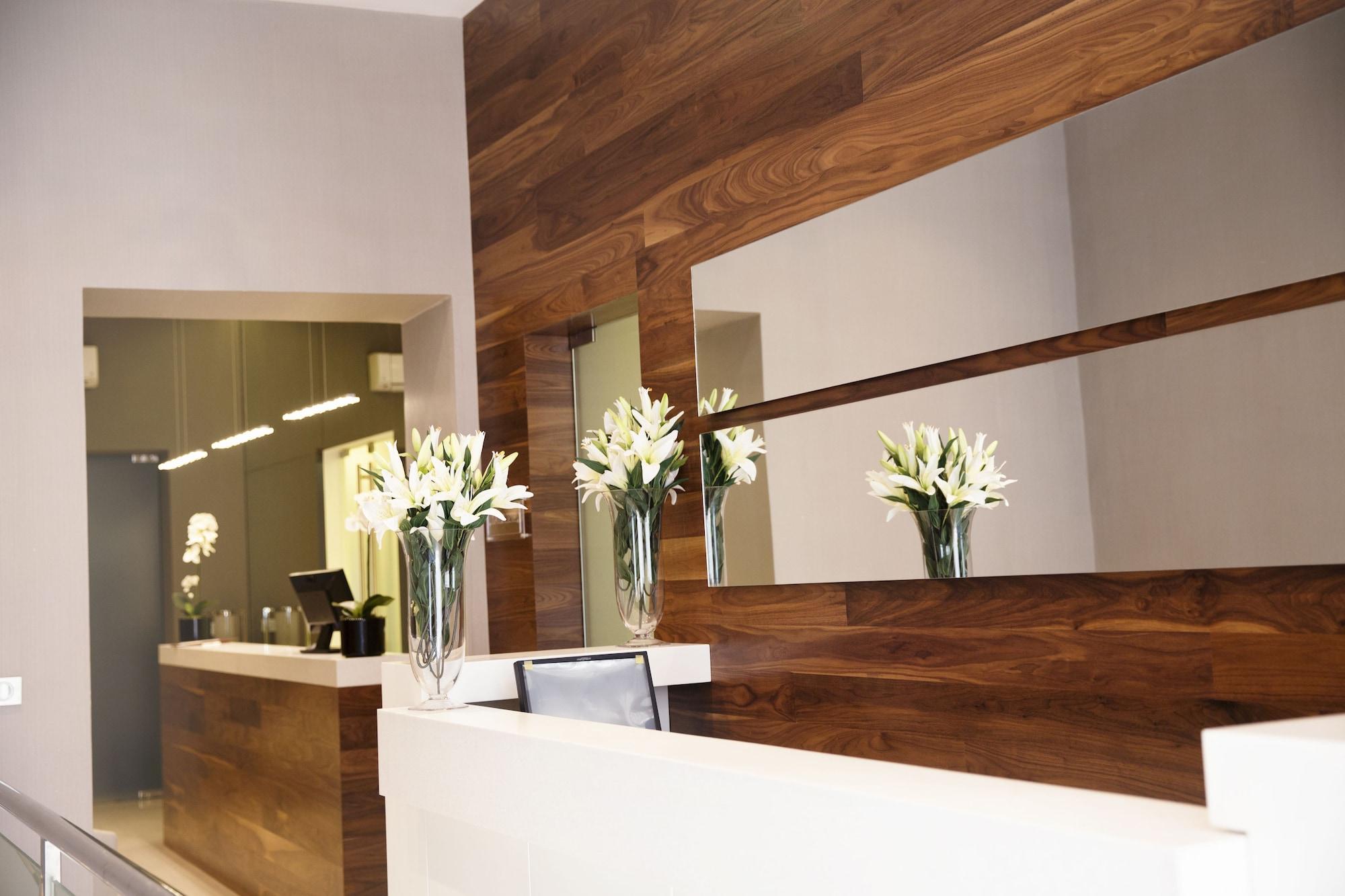Vista Lobby Faias Residence