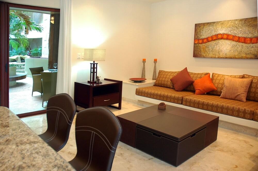 Hotel Maya Villa Condo Hotel