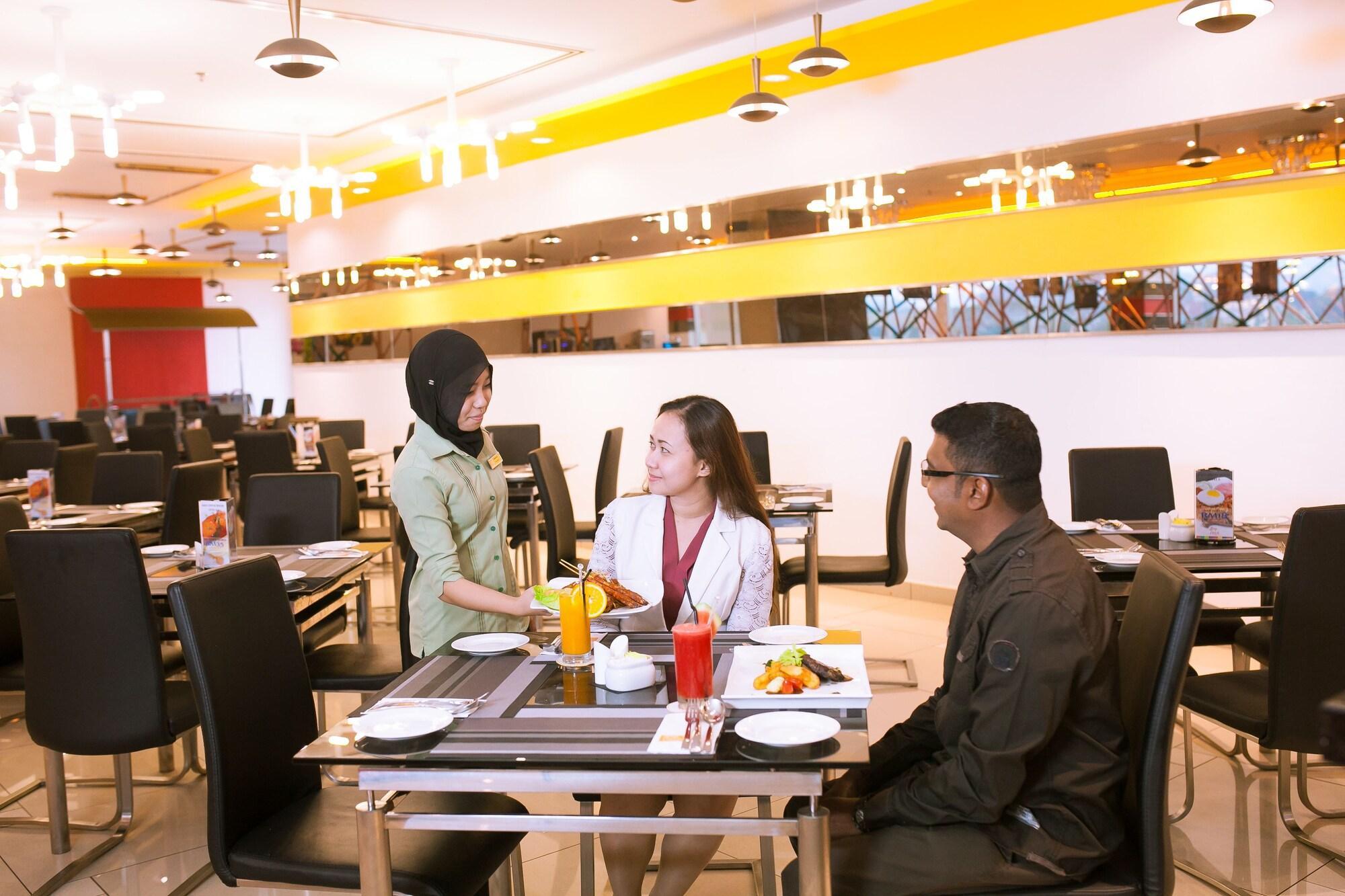 Restaurant Palm Seremban Hotel