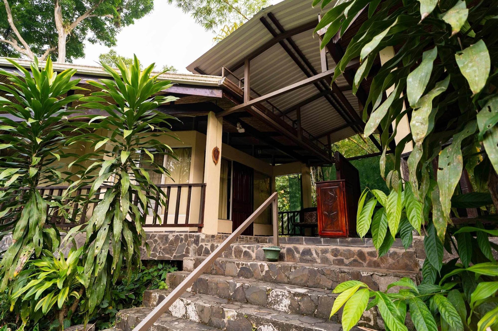 Vista Exterior Heliconia Island