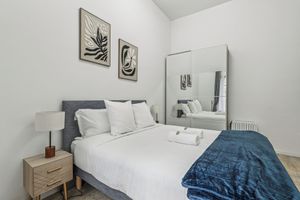 Alquiler Vacacional - 3-bedroom apartment in welcoming Bobigny with WiFi