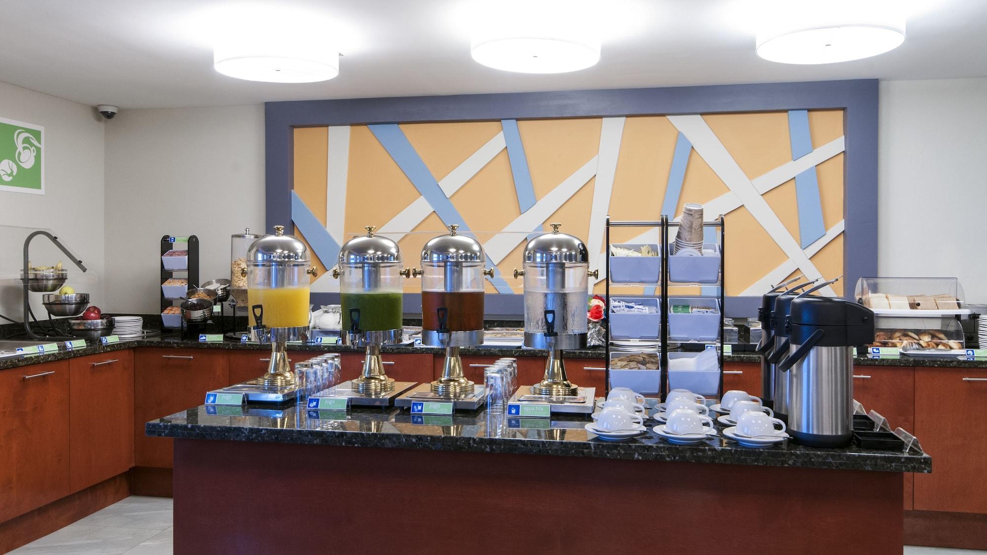 Restaurant Holiday Inn Express Cabo San Lucas by IHG