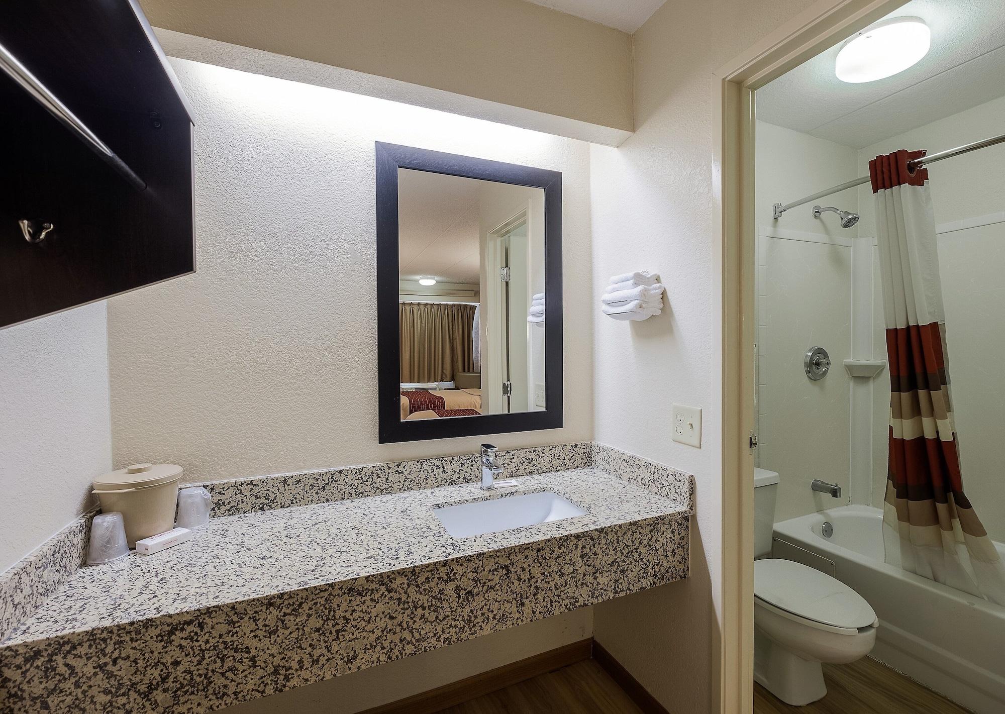 Equipamiento de Habitación Red Roof Inn Chicago-O'Hare Airport/ Arlington Hts
