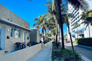 Alojamiento - The St Maurice Beach Inn