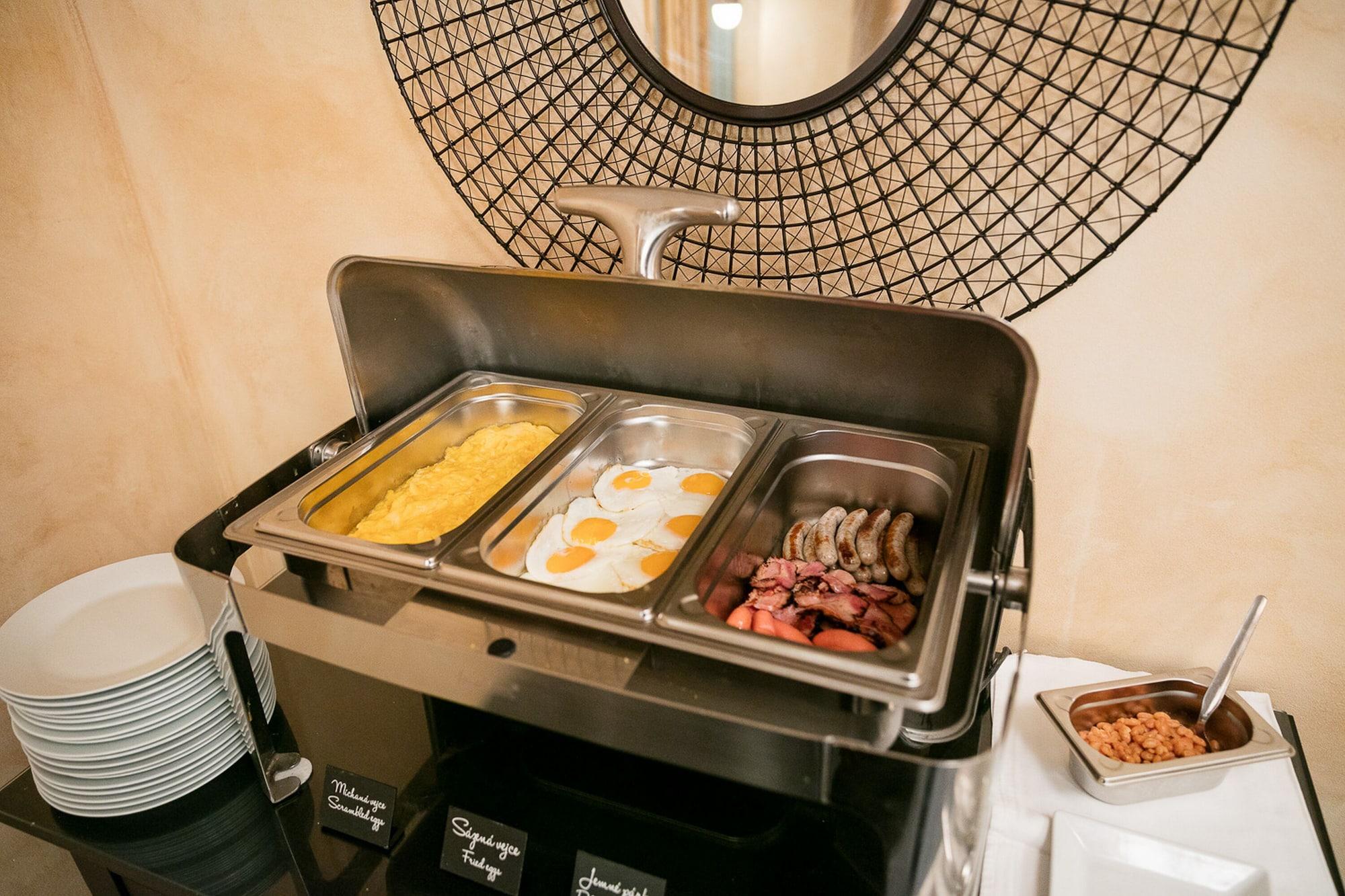 Restaurant Pytloun Design Self Check-in Hotel