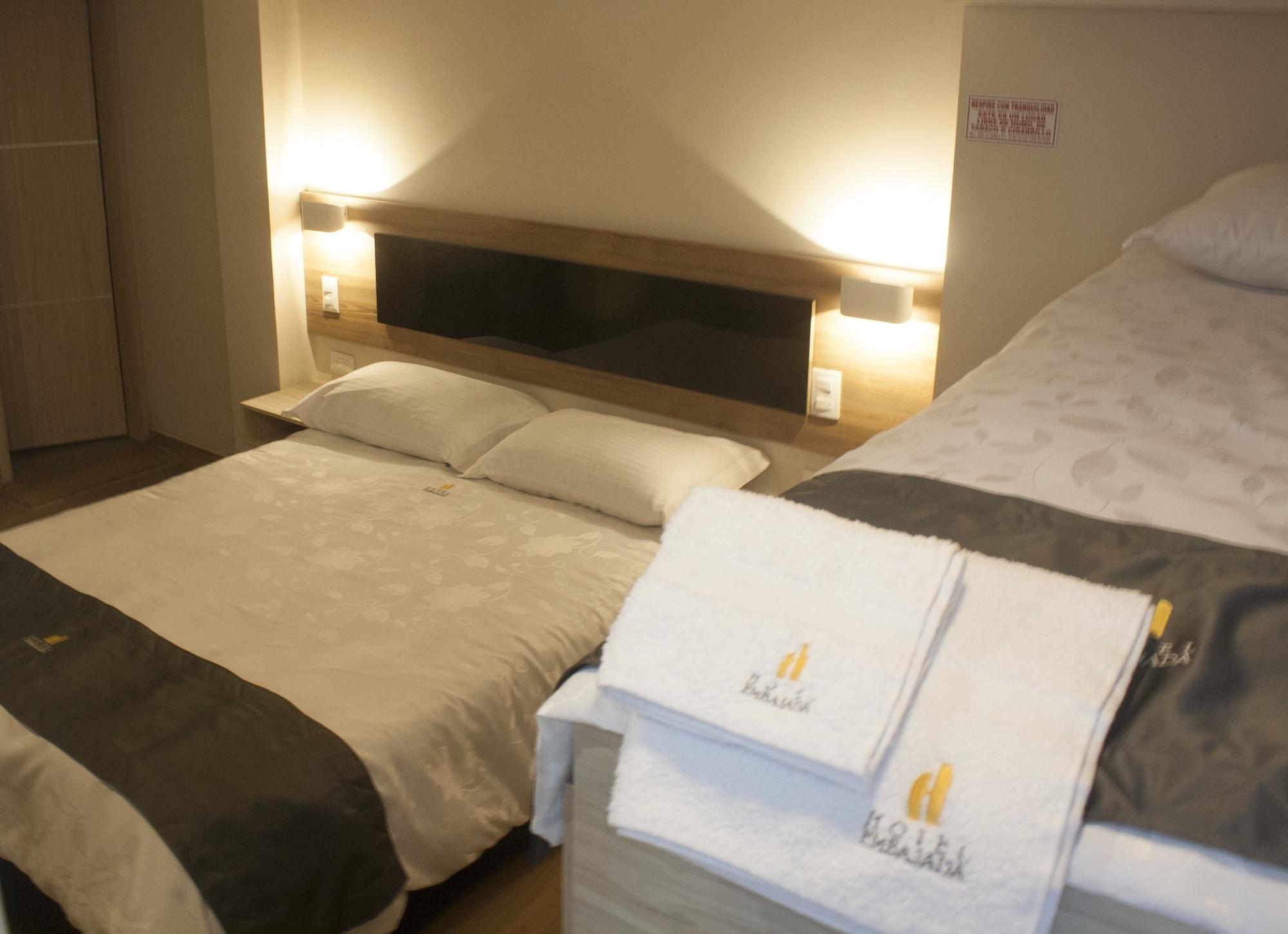 Varios Hotel Embajada