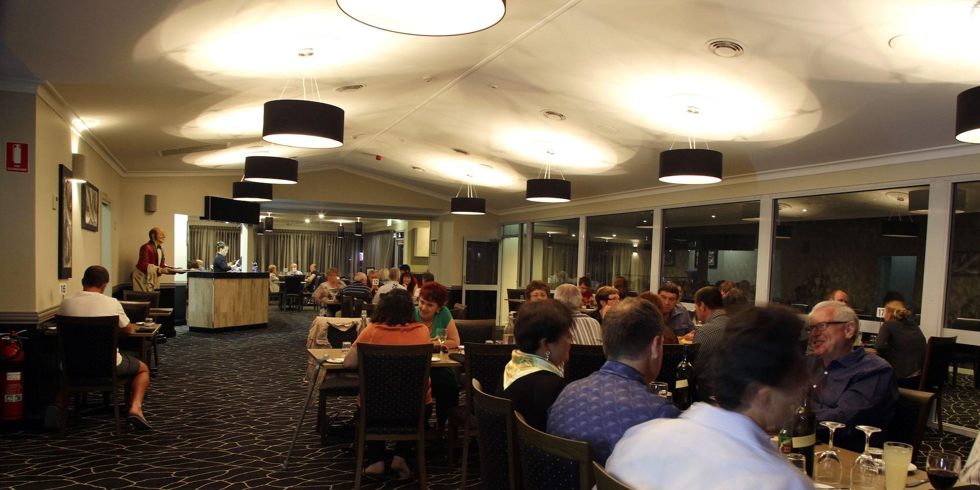 Restaurant Cattleman's Country Motor Inn & Serviced Apartments