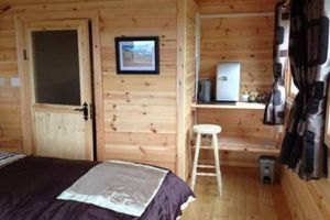 Alquiler Vacacional - Small, cozy twin room cabin with en-suite