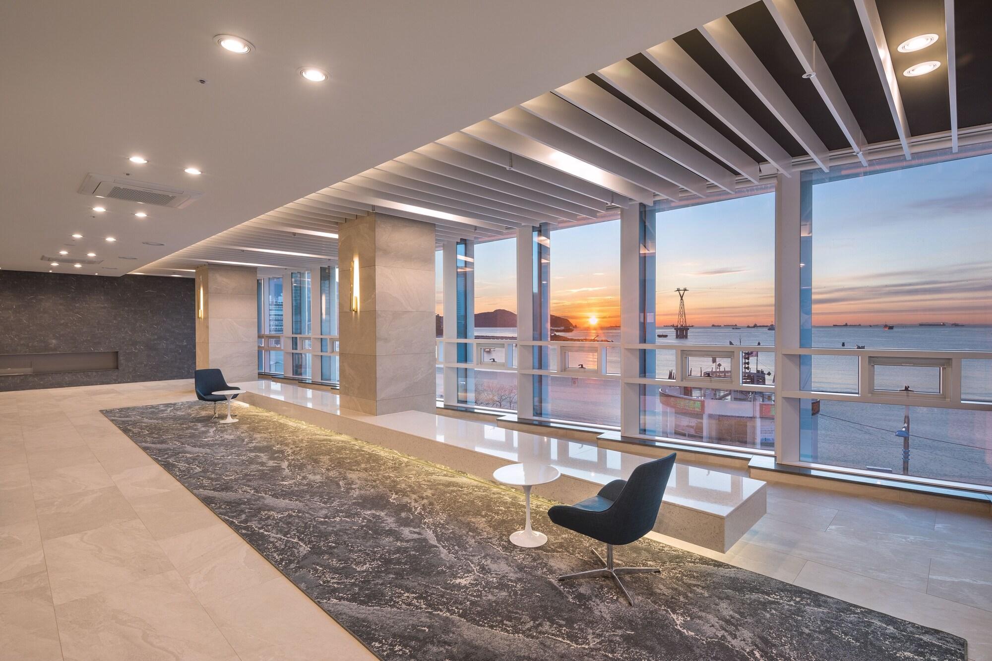Vista Lobby Grab the Ocean SONGDO