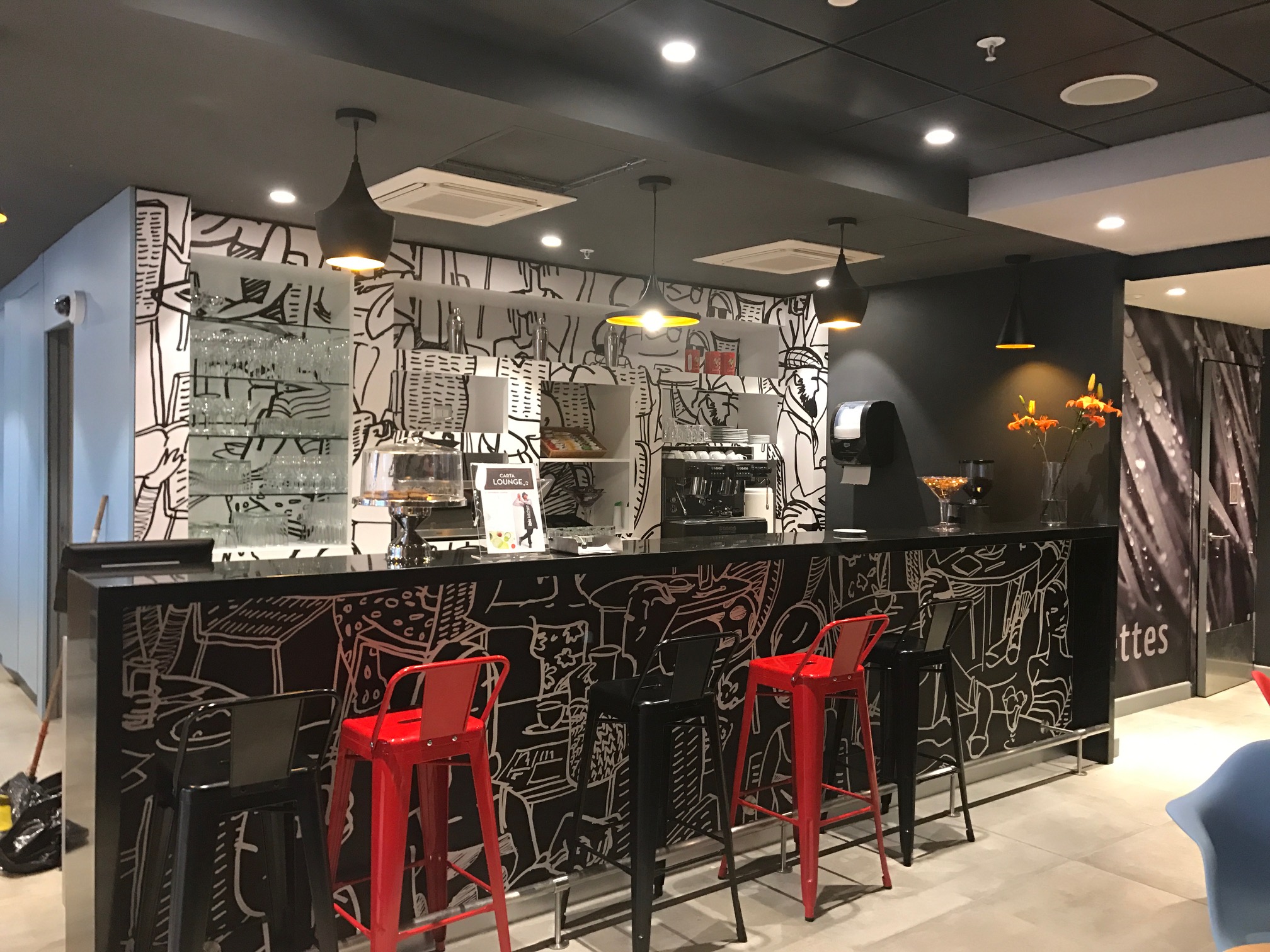 Bar/Salón Ibis Iquique