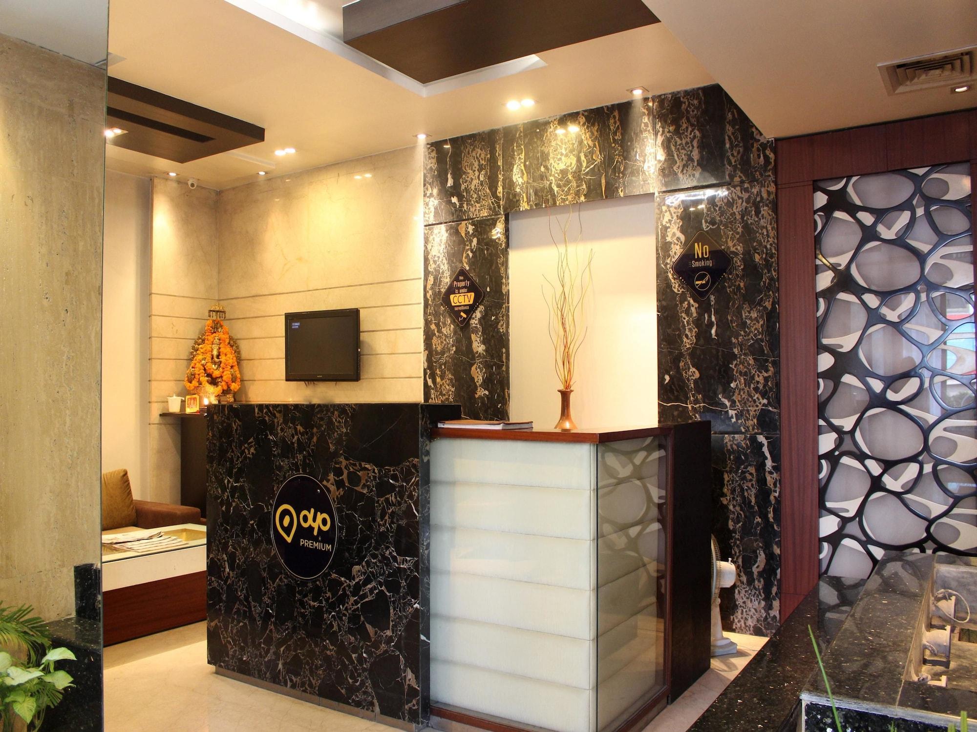 Vista Lobby OYO 2617 Hotel Samrat Heavens