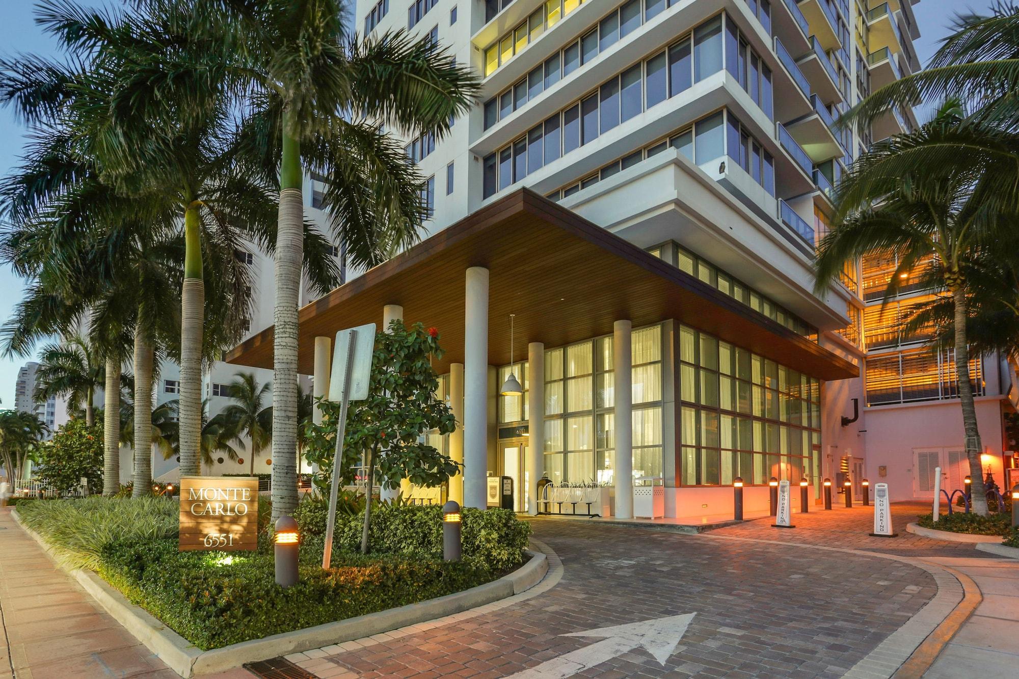 Vista Exterior Monte Carlo by Miami Vacations