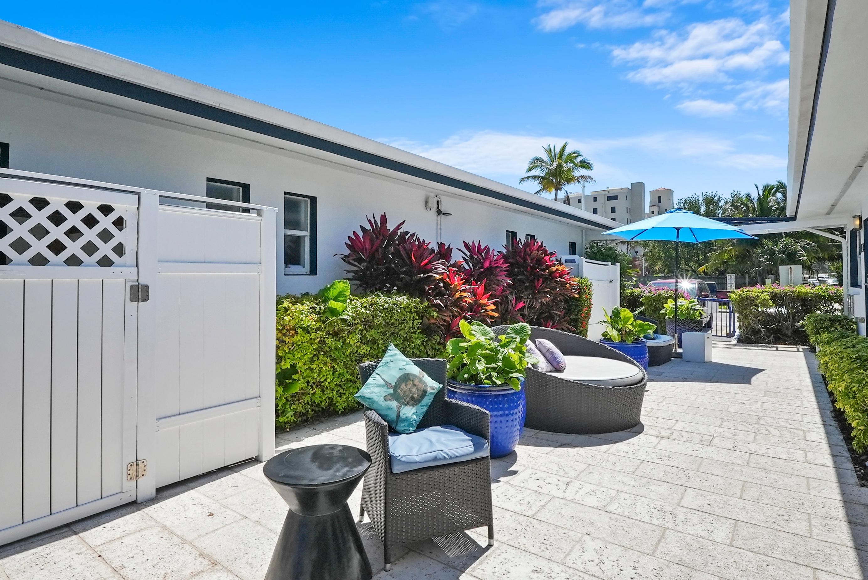 Varios Hollywood Beach Suites & Hotel
