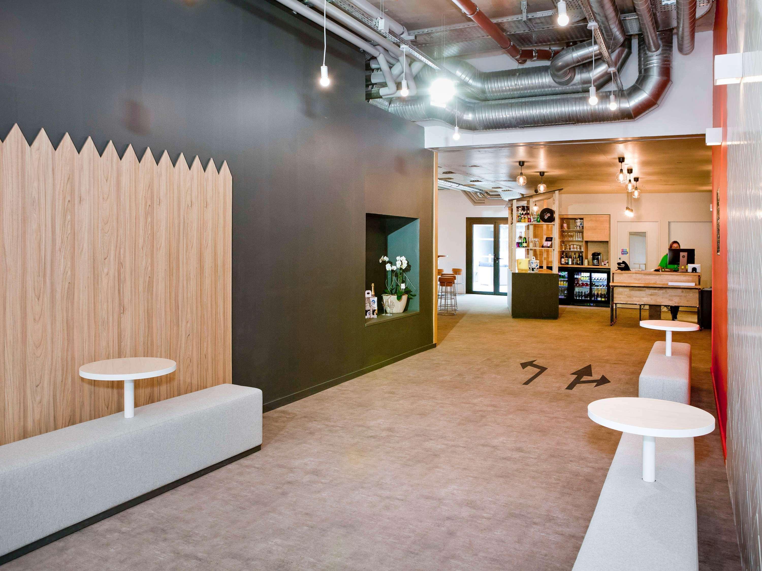 Vista Lobby Ibis Styles Chalons En Champagne Centre