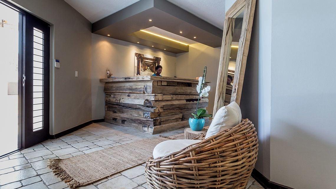 Vista Lobby Driftwood Guesthouse