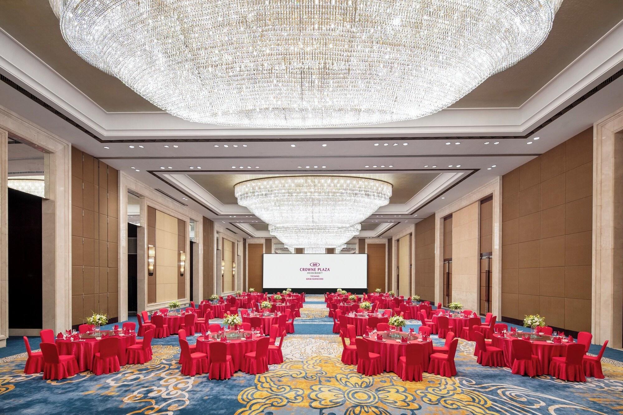 Salón de Baile Crowne Plaza Yichang by IHG