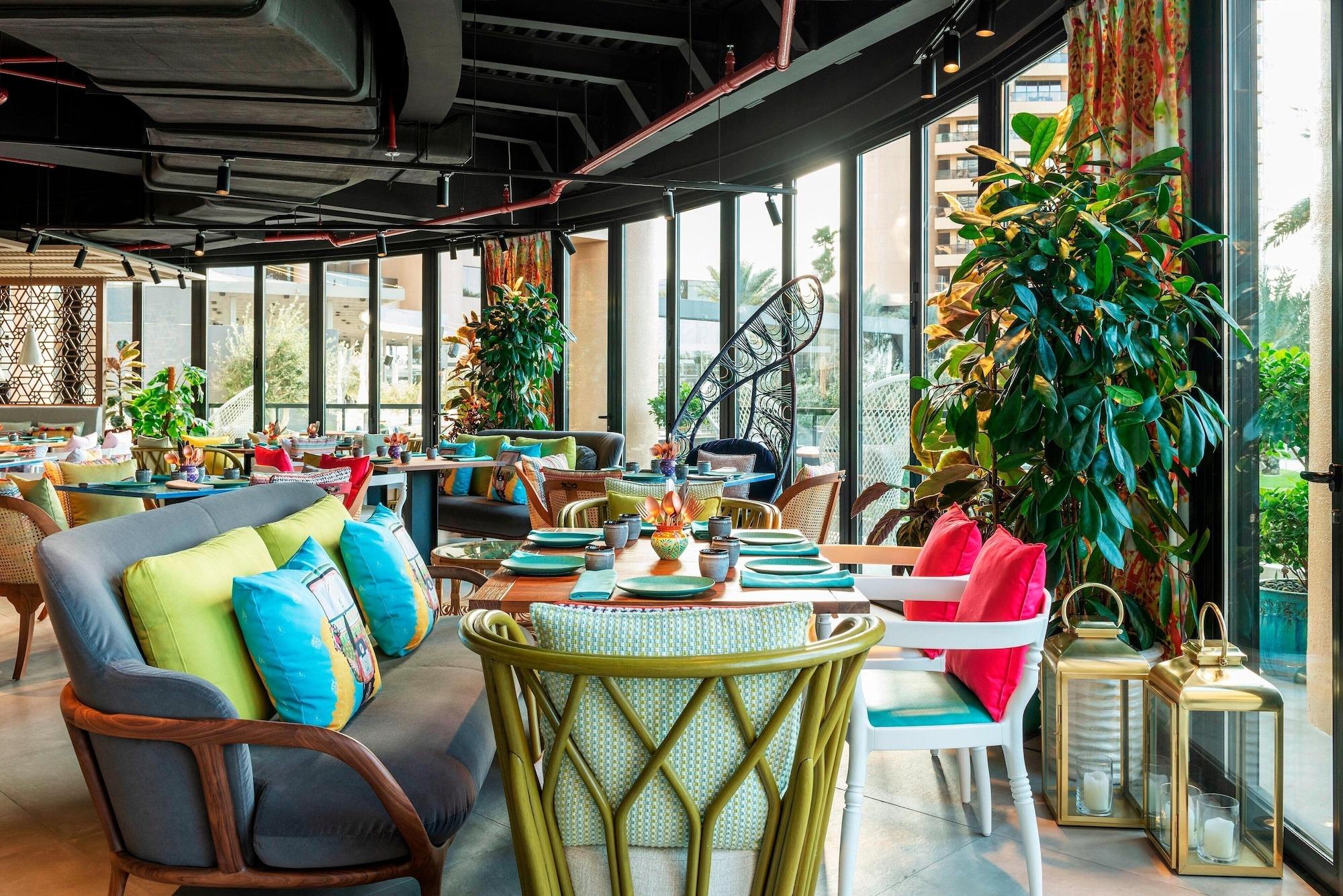 Restaurant Le Royal Meridien Beach Resort And Spa