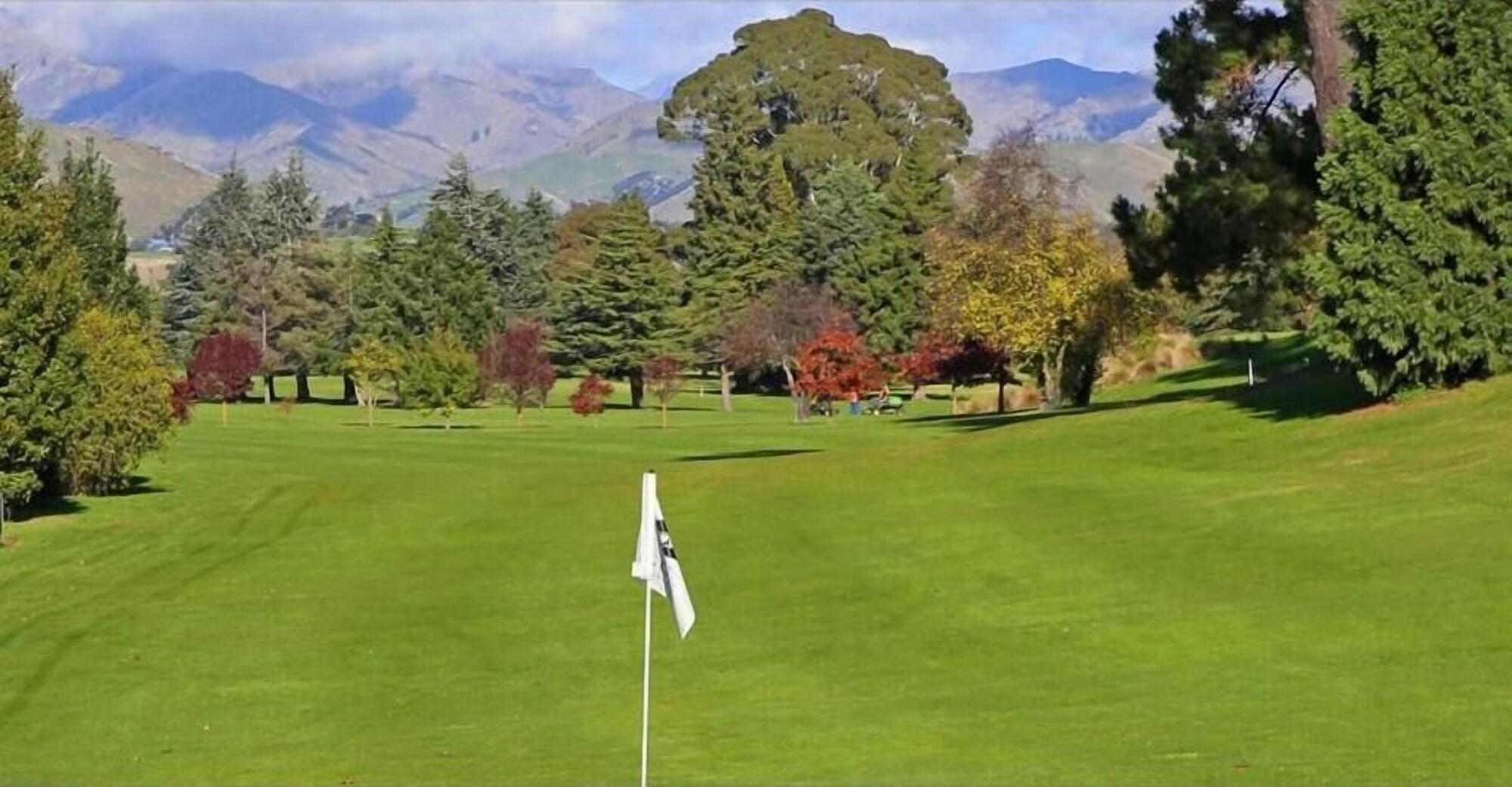 Campo de Golf The Peppertree Luxury Accommodation