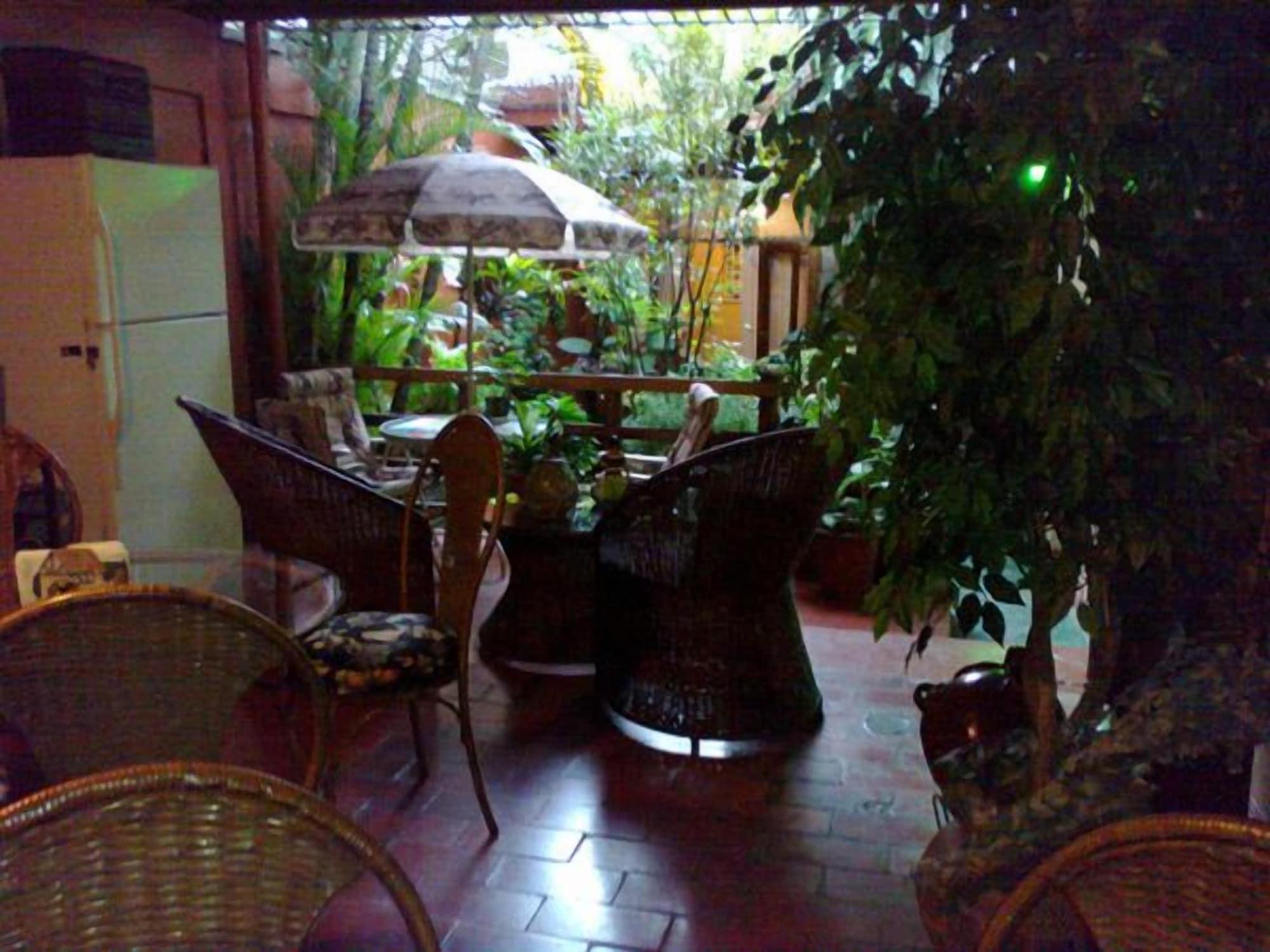 Restaurant Charly's Place Hotel