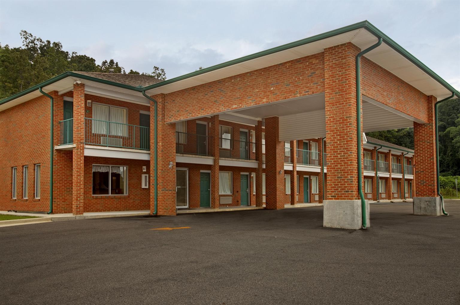 Varios Americas Inn