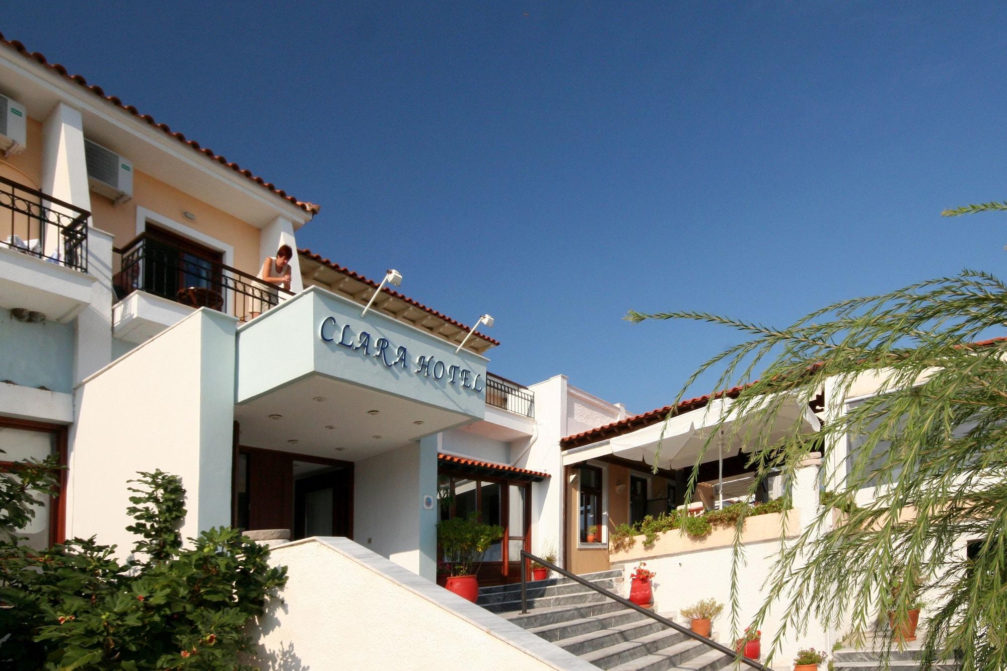 Vista Exterior Clara Hotel